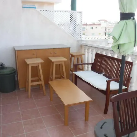 5a Queen Rita Court Apartment *